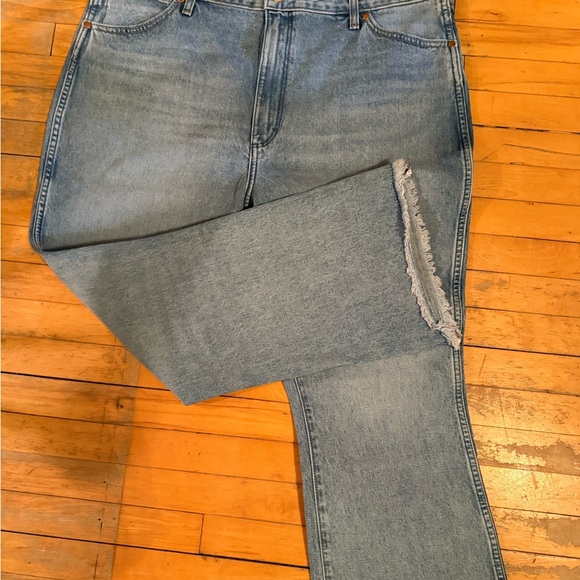 Women's Wrangler Jeans 34 New without tags - Picture 3 of 4